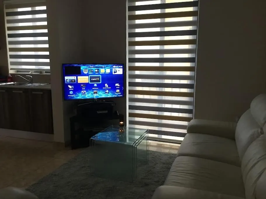 May Flower: Modern Flat Close To Airport/Bus Stops Tarxien 0*,